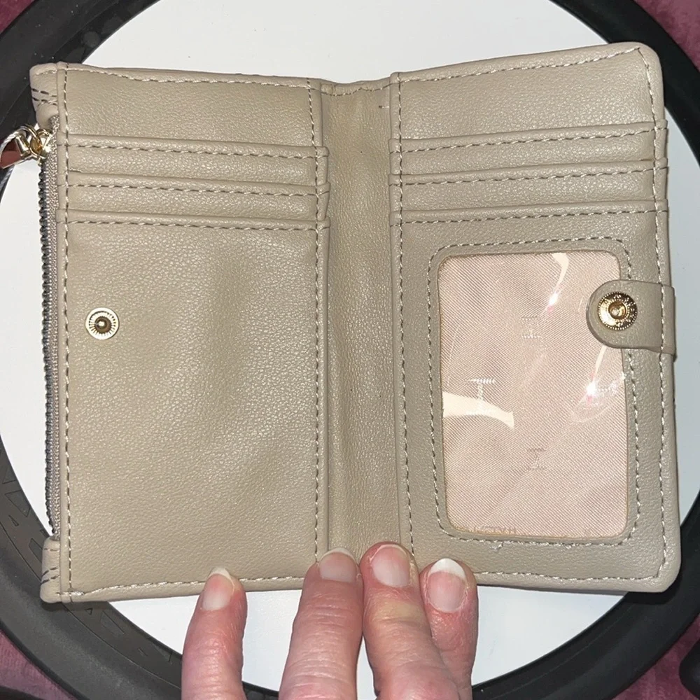 H. Halston NWT Wallet  ID holder coin purse quilted  Taupe  5.5”w x 3.5”h x .75d